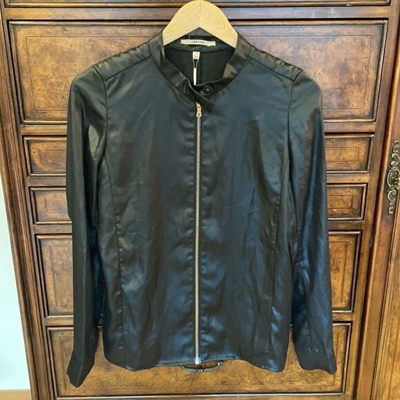 Nwt J Brand olmstead satin jacket. It can be worn as a jacket or a blouse - Picture 8 of 10